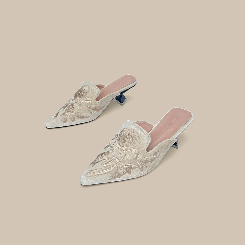 Embroidery Velour Women Shoes  - Embroidery Design Free 评论和价格