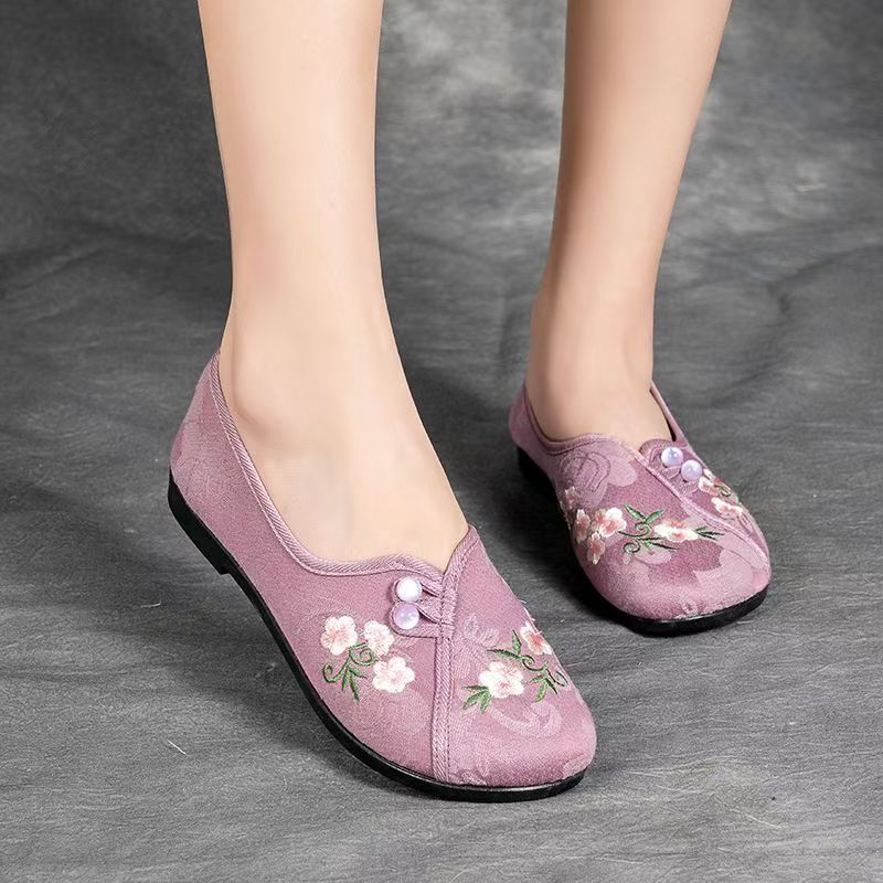 Chinese Style Women Flat sole  - Embroidery Shoes 评论和价格